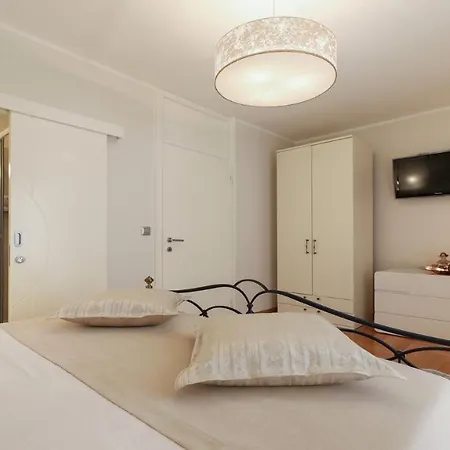 4* Carina With Heated Pool Pridraga